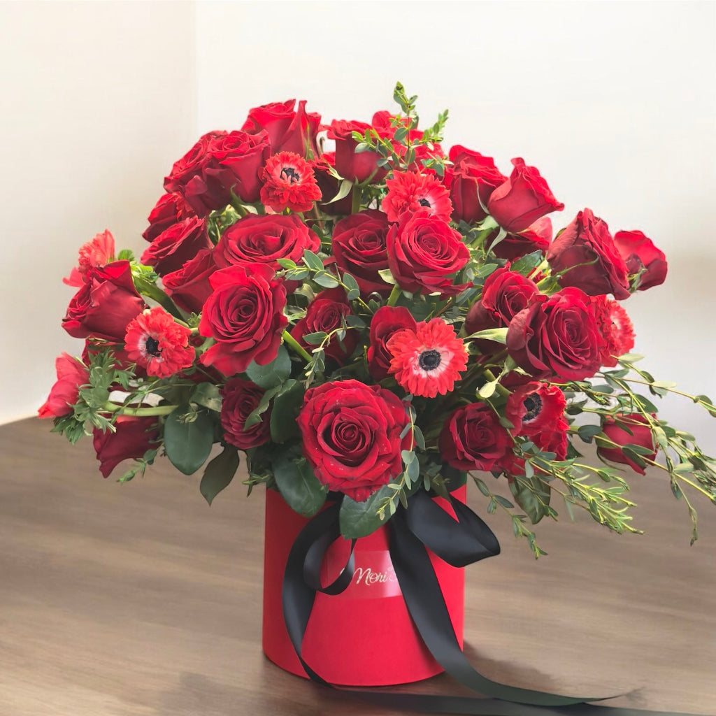 Glass Kiss 75 Red Roses